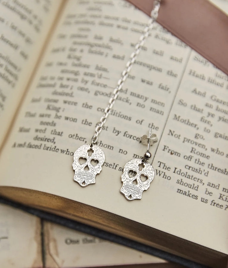 Sugar skull (heart eyes) earrings